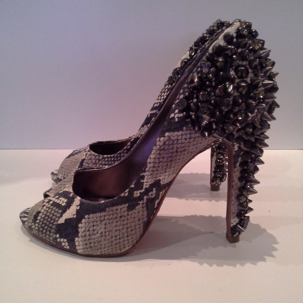 Sam Edelman 8.5 Lorissa Grey Python Studs Peep Toe - image 4